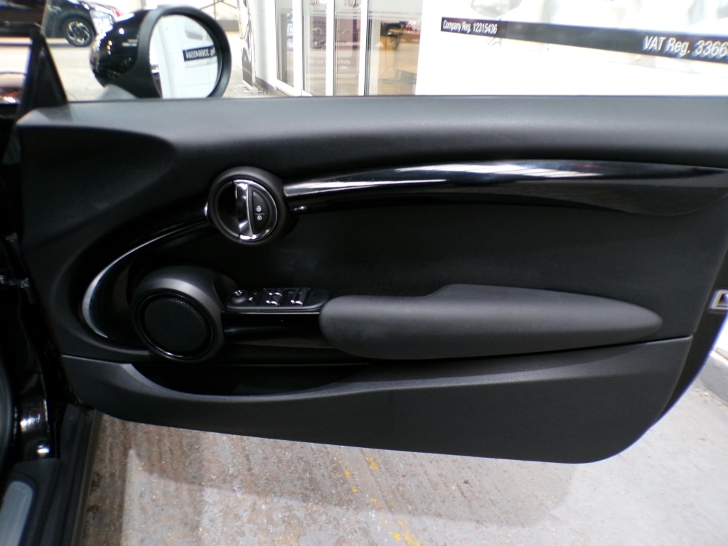 Used MINI Convertible 2017 for sale - 76787036: Photo 13