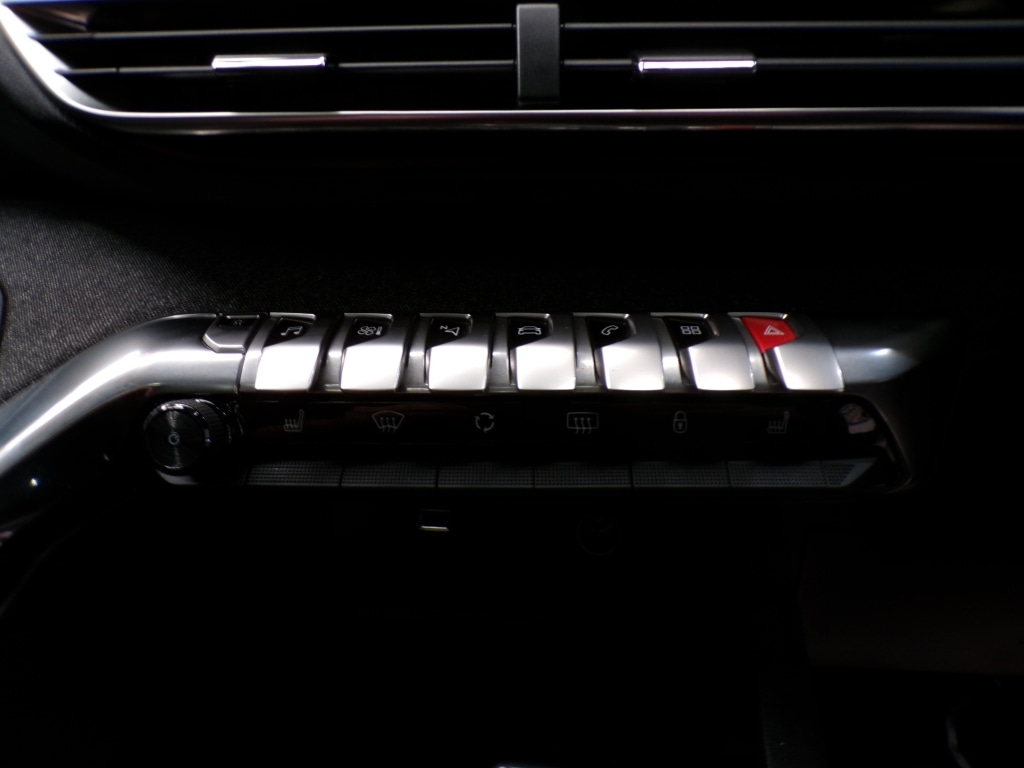 Used Peugeot 3008 2018 for sale - 78211543: Photo 26