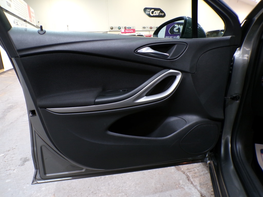 Used Vauxhall Astra 2017 for sale - 77423705: Photo 13