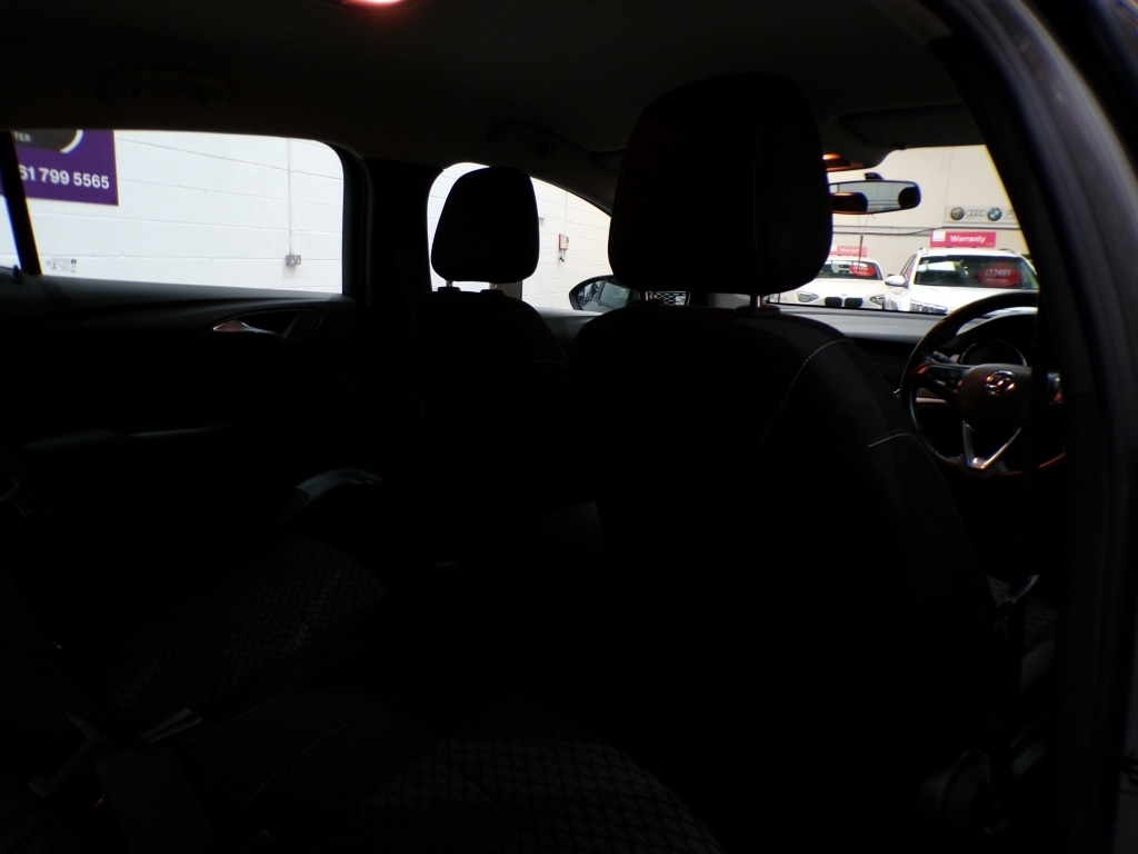 Used Vauxhall Astra 2017 for sale - 77423705: Photo 32