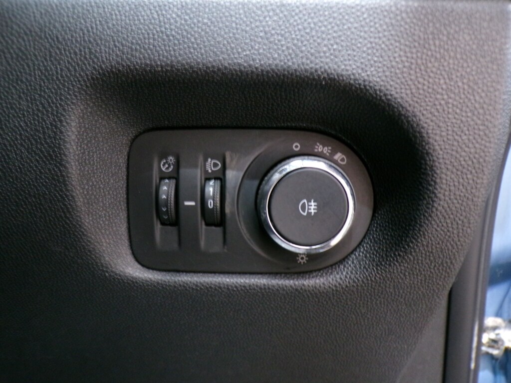 Used Vauxhall Corsa 2014 for sale - 77762240: Photo 24