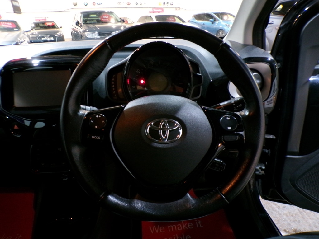 Used Toyota AYGO 2015 for sale - 77107857: Photo 19