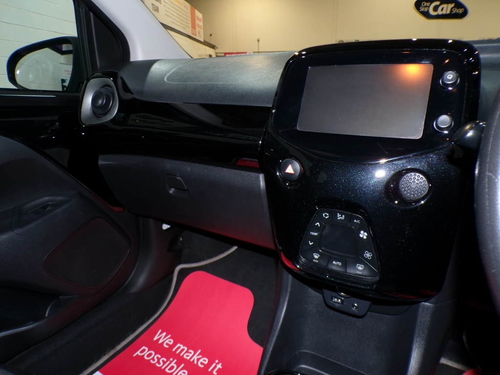 Used Toyota AYGO 2015 for sale - 77107857: Photo 22