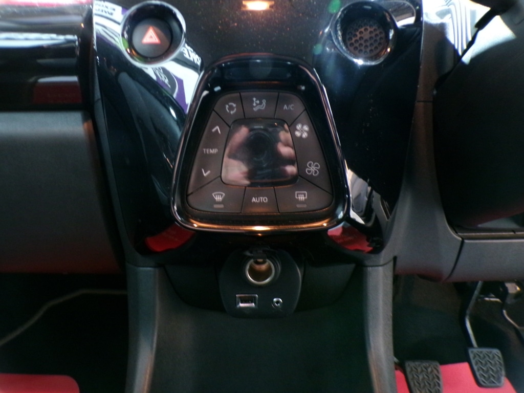 Used Toyota AYGO 2015 for sale - 77107857: Photo 23