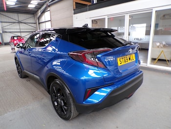 Used Toyota C-HR 2019 for sale - 76786979: Photo