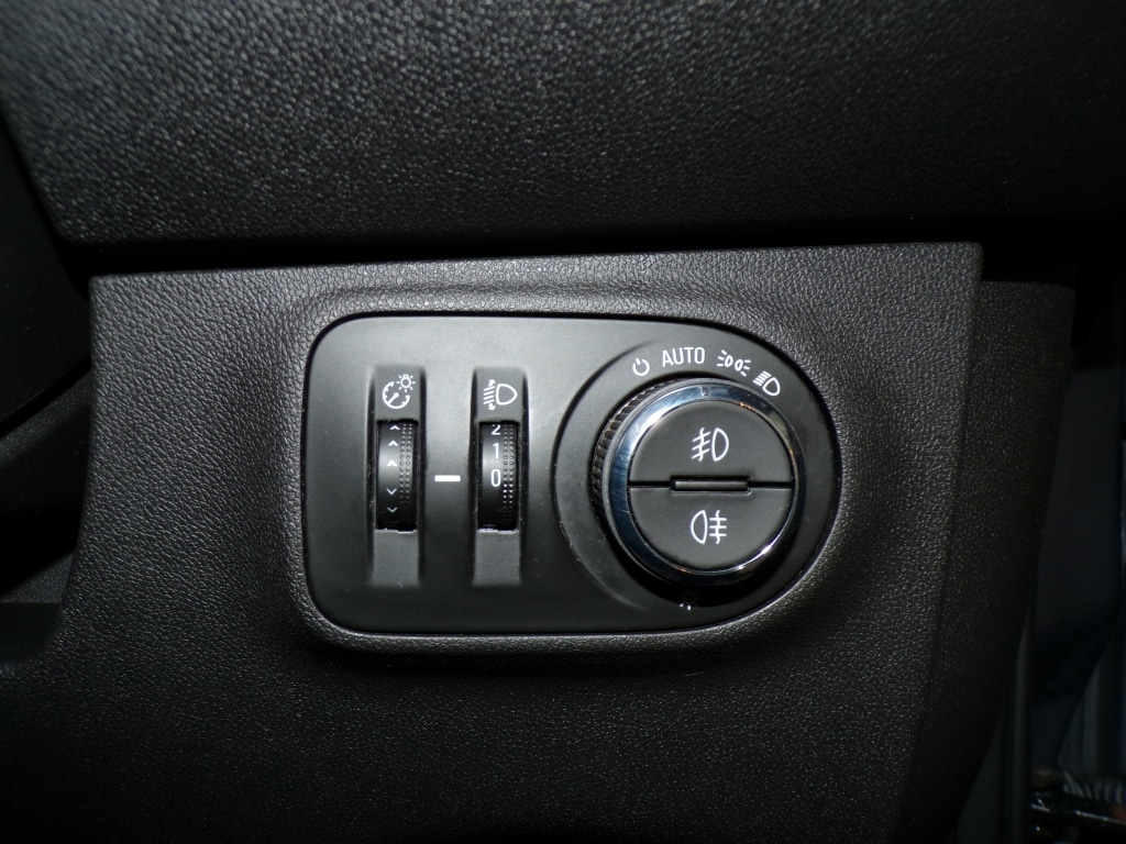 Used Vauxhall Corsa 2015 for sale - 76822009: Photo 23