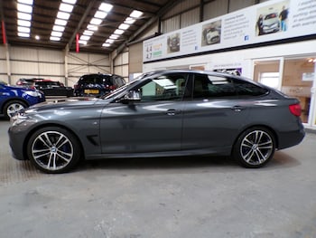 Used BMW 3 Series 2017 for sale - 77661909: Photo