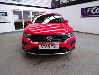 Used Volkswagen T-Roc 2018 for sale - 78660071: Photo