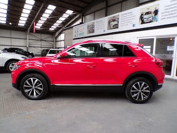 Used Volkswagen T-Roc 2018 for sale - 78660071: Photo