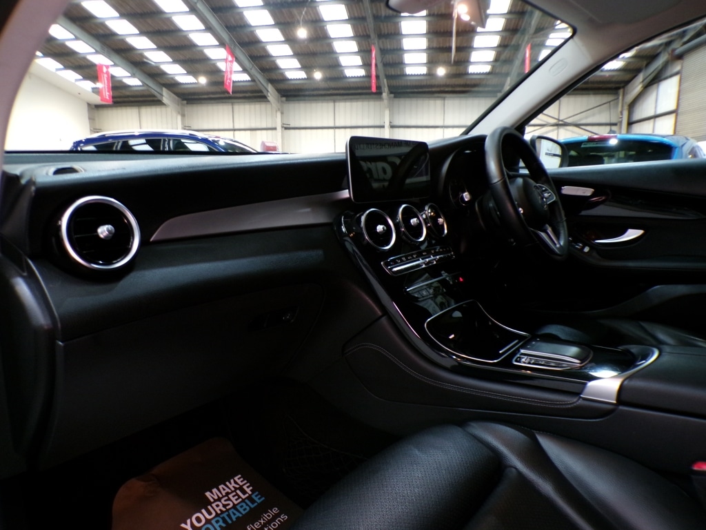 Used Mercedes-Benz GLC 2019 for sale - 77567303: Photo 15