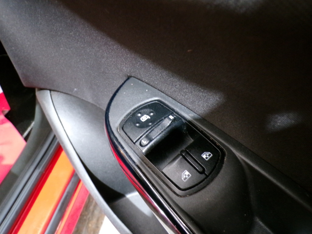 Used Vauxhall Corsa 2015 for sale - 76787032: Photo 18