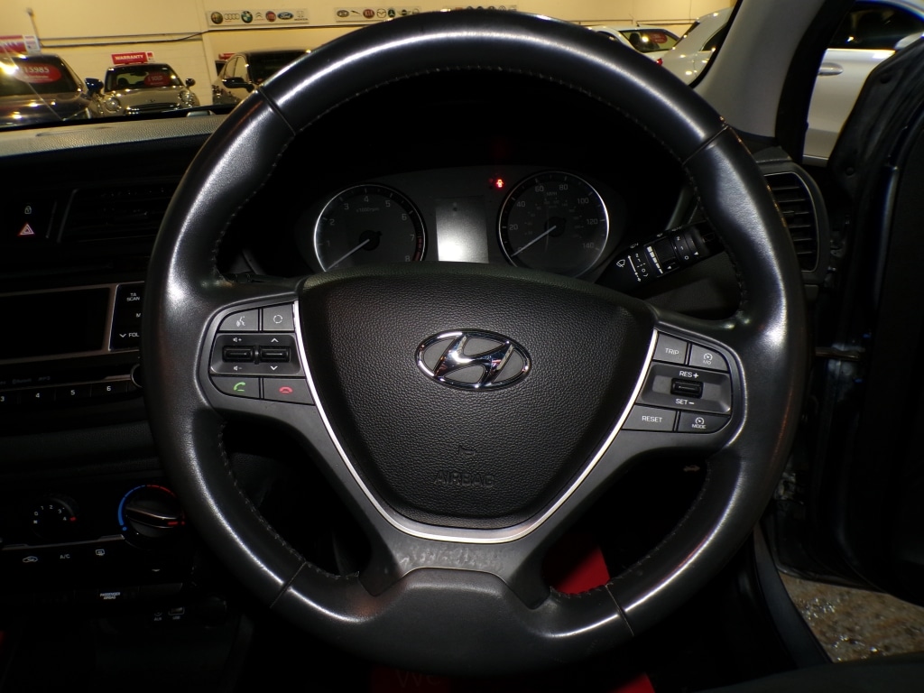 Used Hyundai i20 2017 for sale - 76822012: Photo 20