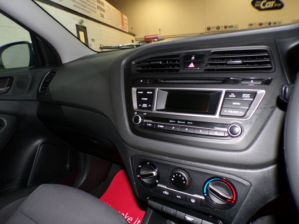 Used Hyundai i20 2017 for sale - 76822012: Photo 25