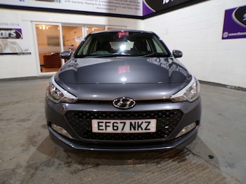 Used Hyundai i20 2017 for sale - 76822012: Photo