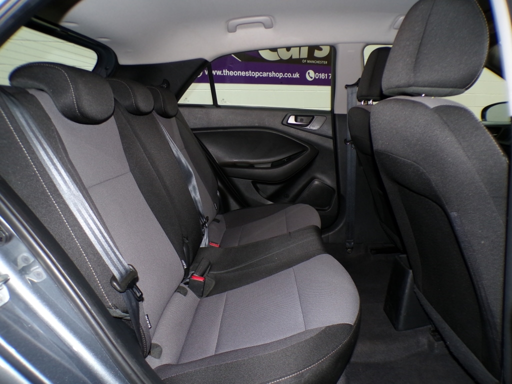 Used Hyundai i20 2017 for sale - 76822012: Photo 31