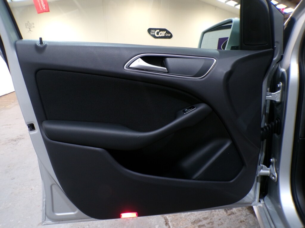 Used Mercedes-Benz B Class 2014 for sale - 77548514: Photo 13