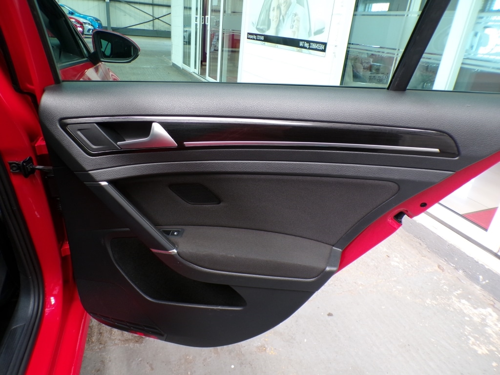 Used Volkswagen Golf 2018 for sale - 77640443: Photo 25