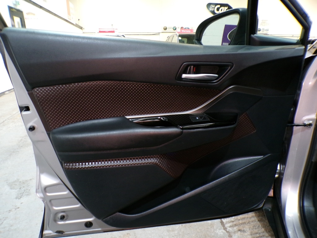 Used Toyota C-HR 2017 for sale - 77661912: Photo 13