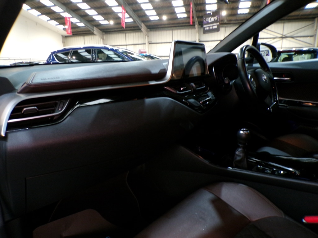 Used Toyota C-HR 2017 for sale - 77661912: Photo 15