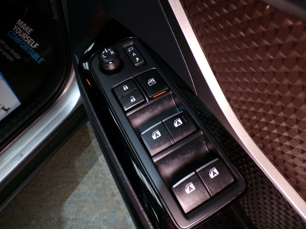 Used Toyota C-HR 2017 for sale - 77661912: Photo 17