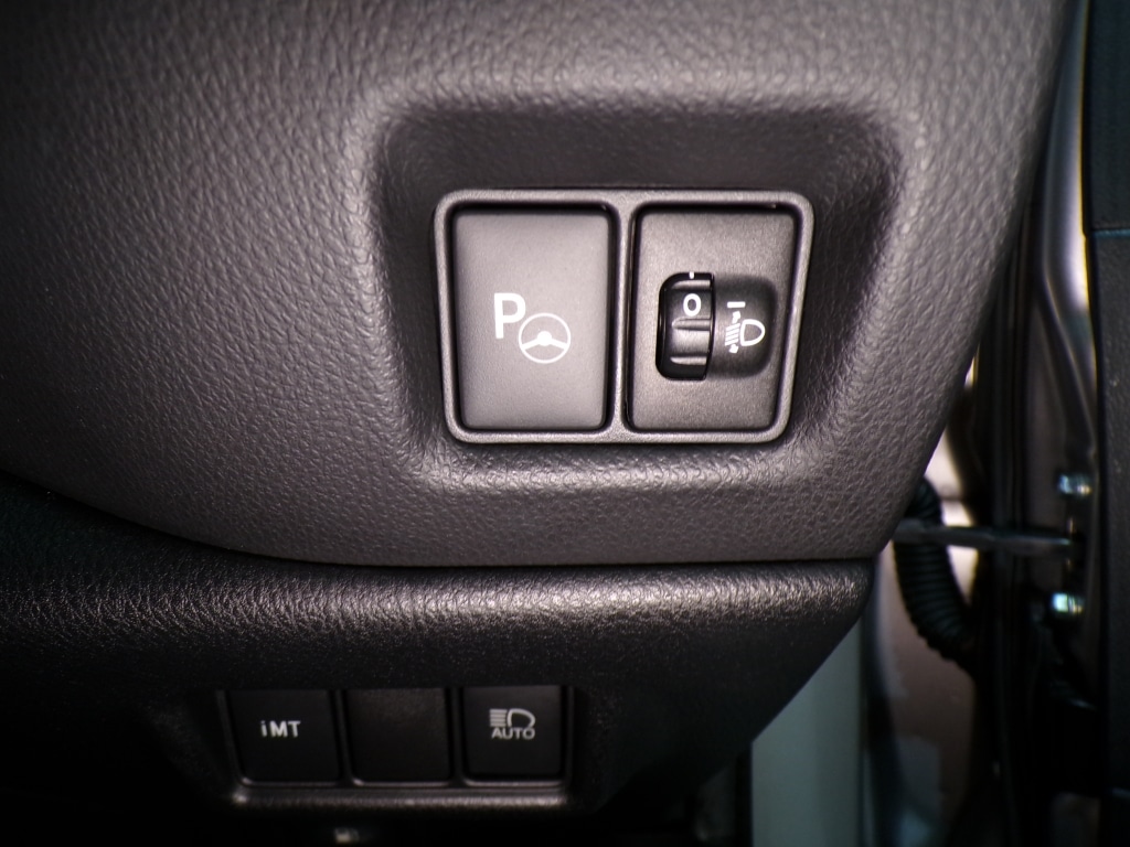 Used Toyota C-HR 2017 for sale - 77661912: Photo 24