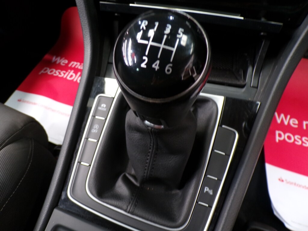 Used Volkswagen Golf 2018 for sale - 76786982: Photo 24