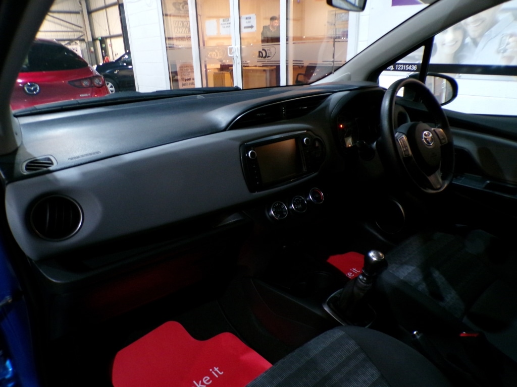 Used Toyota Yaris 2016 for sale - 76787029: Photo 15