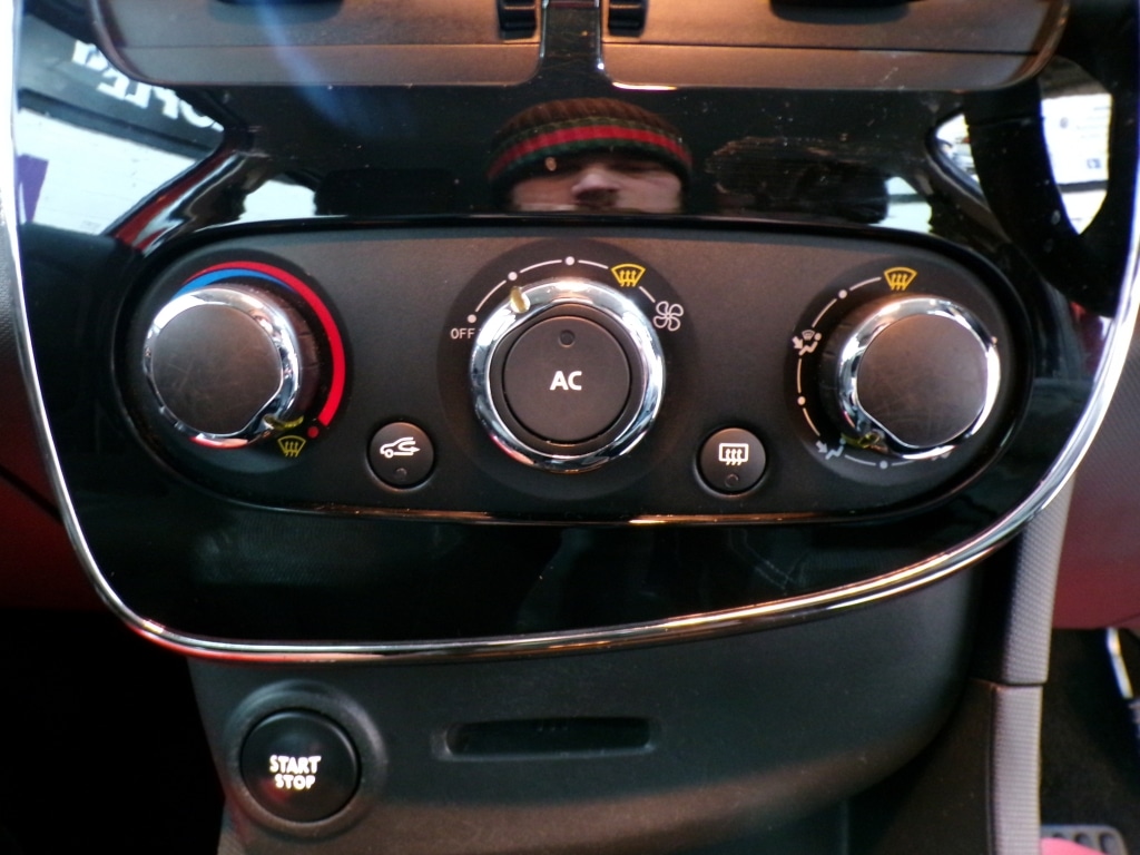 Used Renault Clio 2013 for sale - 76822014: Photo 23