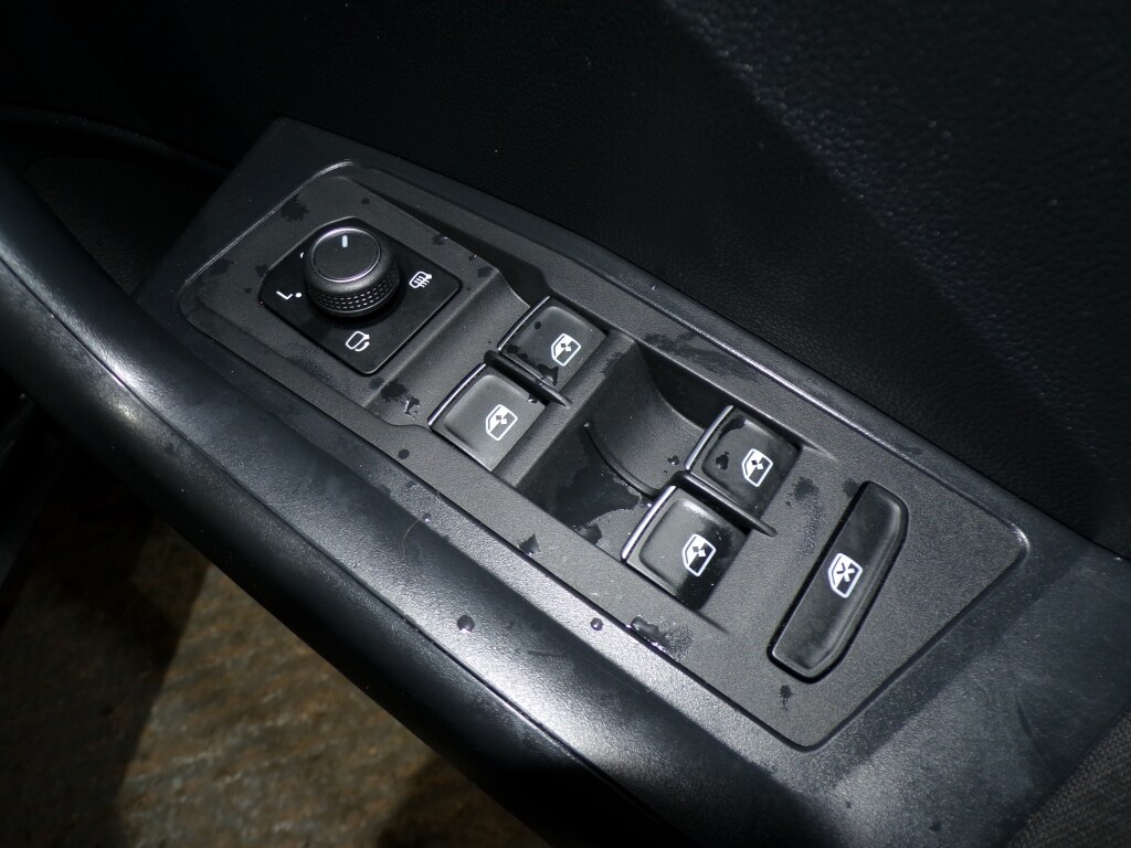 Used Volkswagen T-Roc 2018 for sale - 77818674: Photo 17