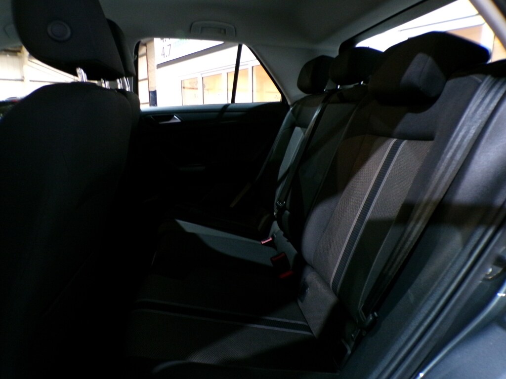 Used Volkswagen T-Roc 2018 for sale - 77818674: Photo 28