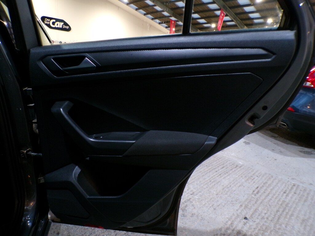 Used Volkswagen T-Roc 2018 for sale - 77818674: Photo 30