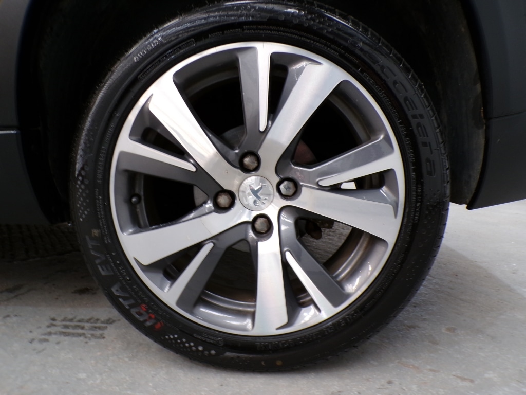 Used Peugeot 2008 2019 for sale - 78108112: Photo 11