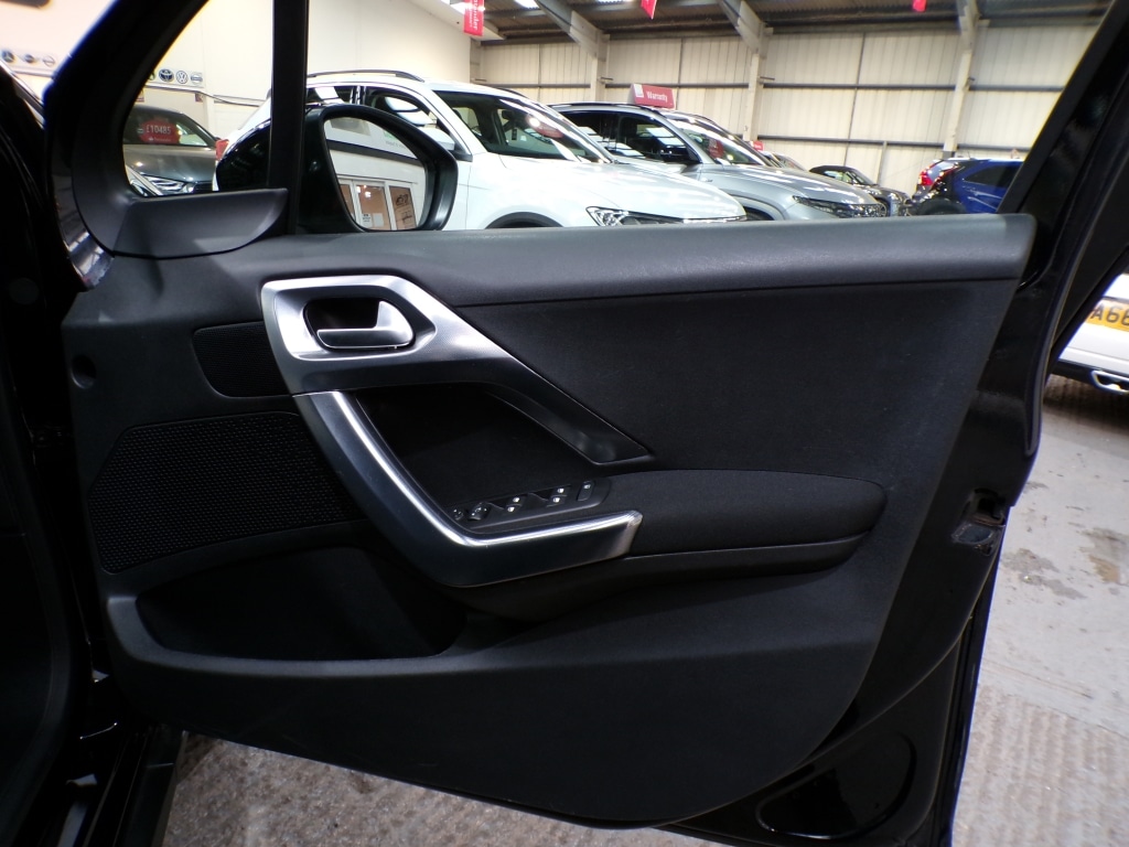 Used Peugeot 2008 2019 for sale - 78108112: Photo 16