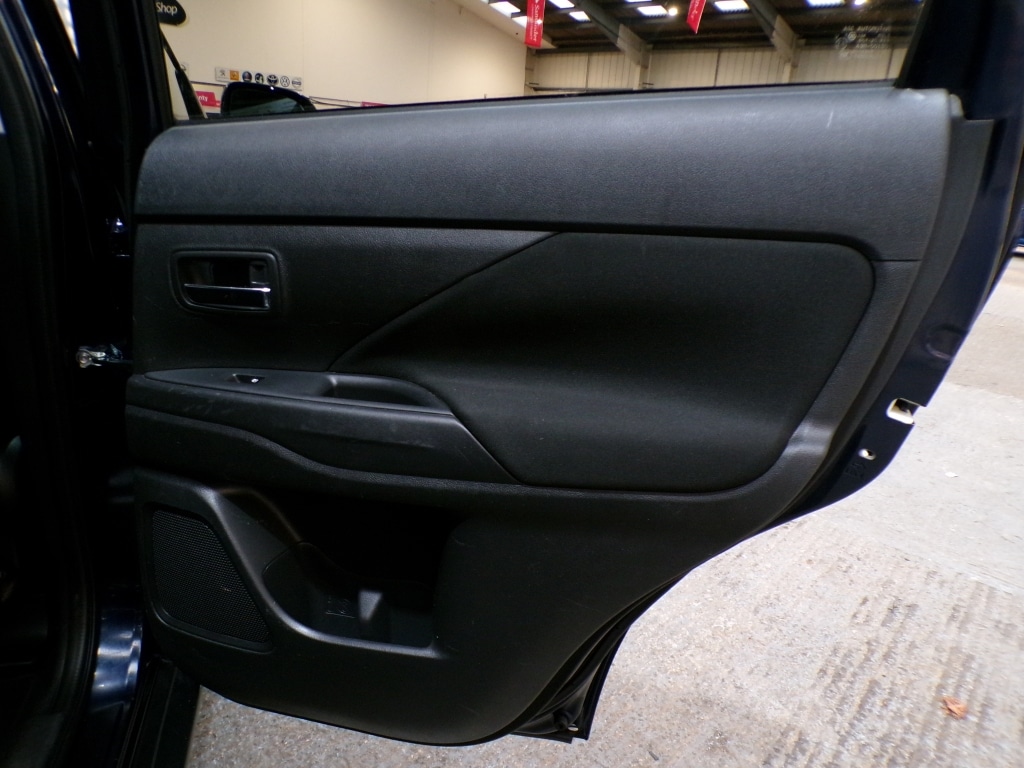 Used Mitsubishi Outlander 2018 for sale - 77189519: Photo 30