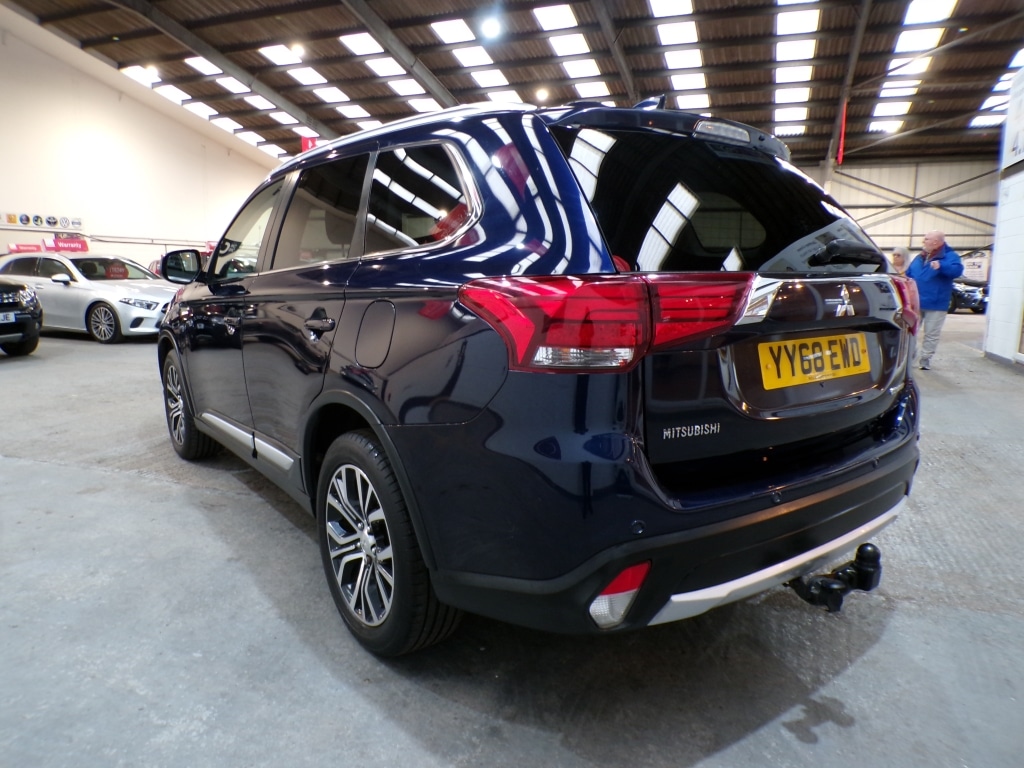 Used Mitsubishi Outlander 2018 for sale - 77189519: Photo 5