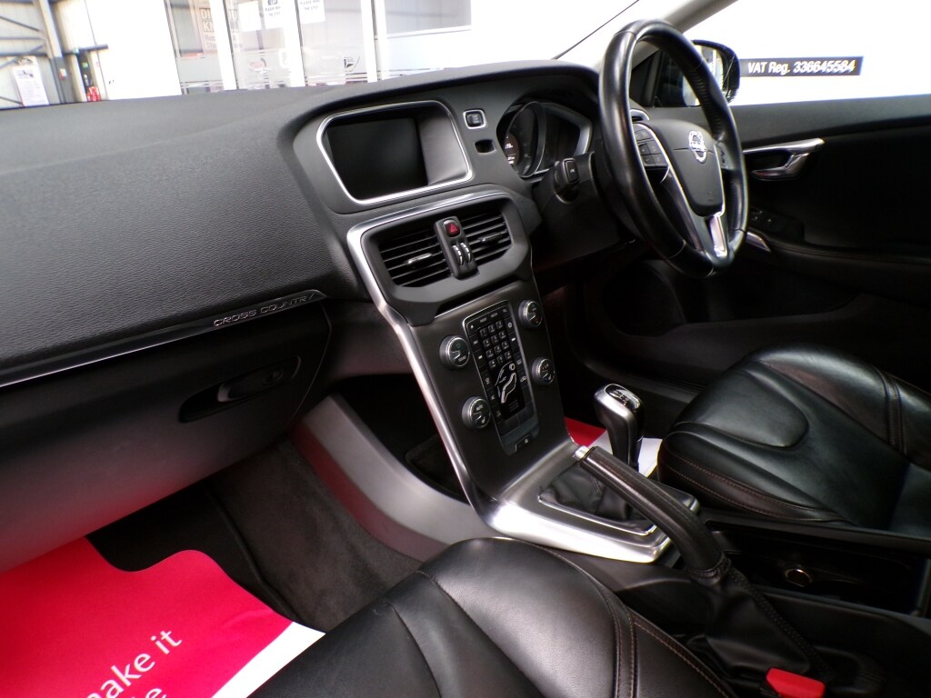 Used Volvo V40 2016 for sale - 76787001: Photo 14