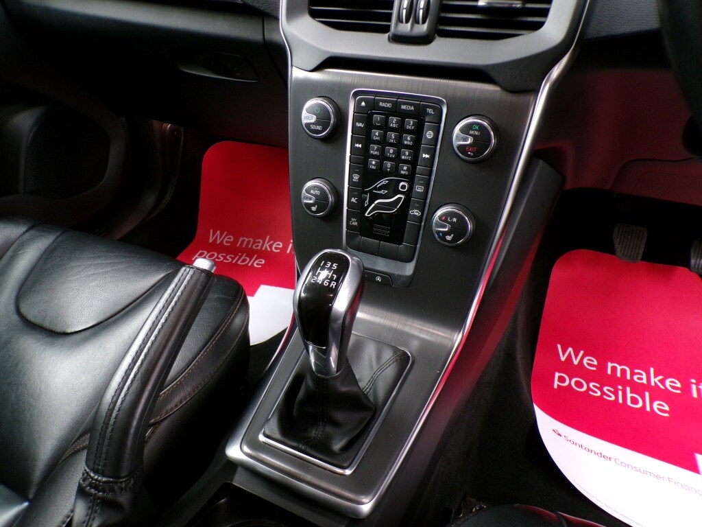 Used Volvo V40 2016 for sale - 76787001: Photo 24