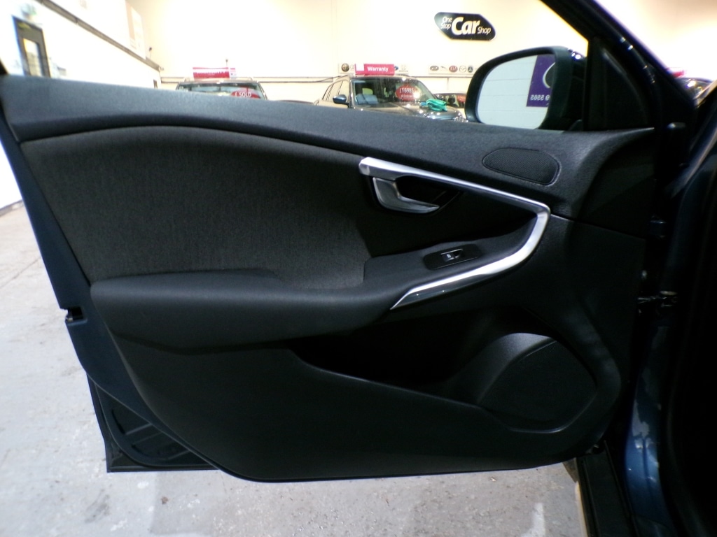 Used Volvo V40 2017 for sale - 77541236: Photo 13