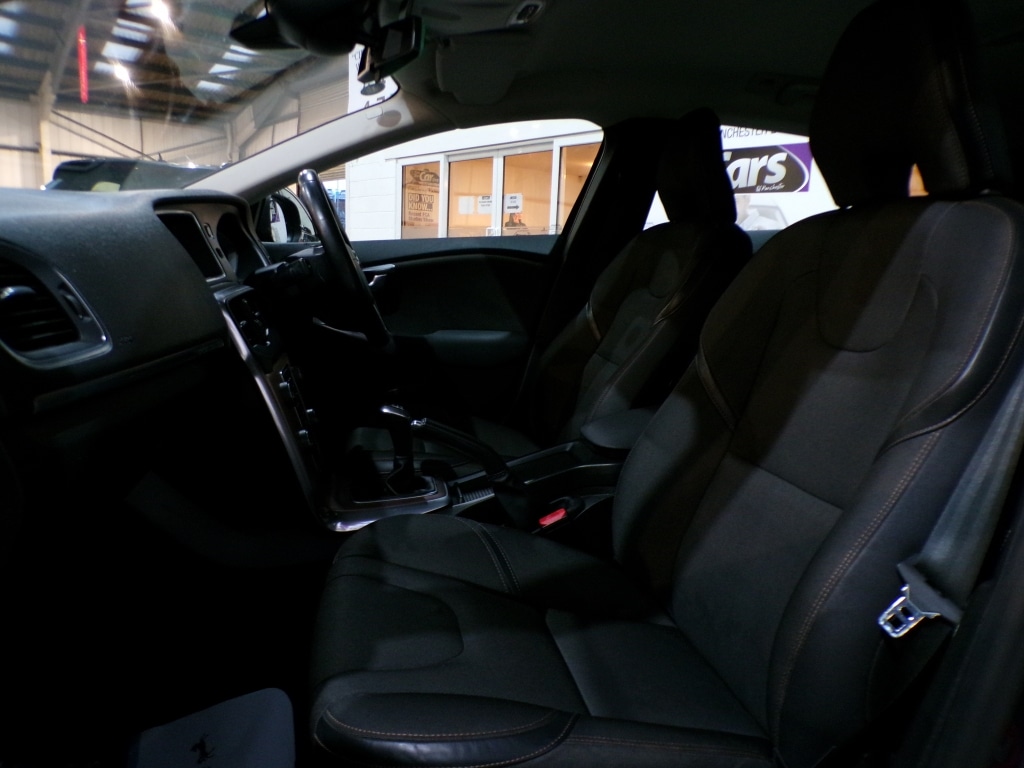 Used Volvo V40 2017 for sale - 77541236: Photo 14