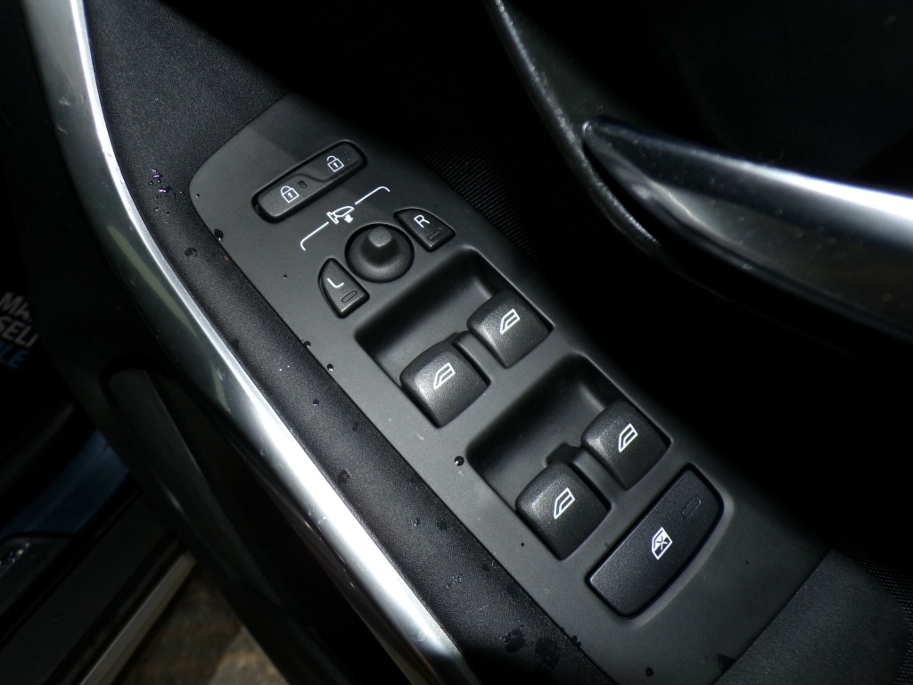 Used Volvo V40 2017 for sale - 77541236: Photo 17