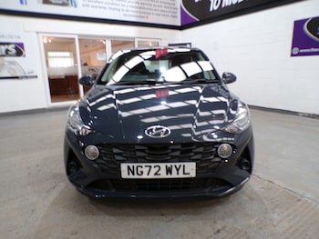 Used Hyundai i10 2023 for sale - 77975436: Photo