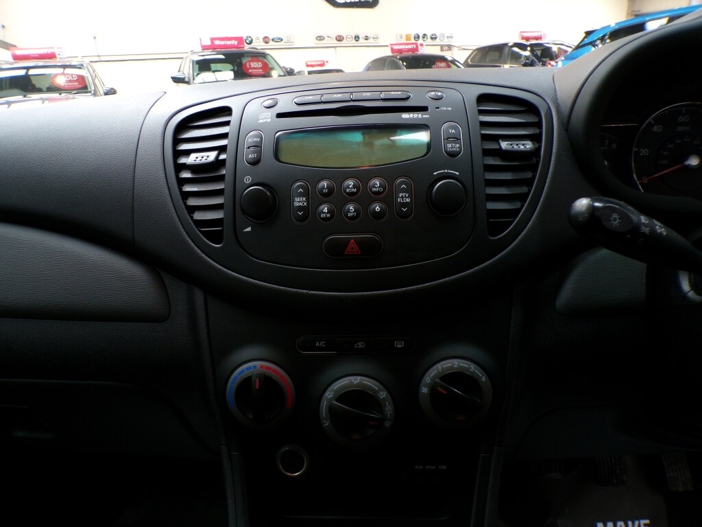 Used Hyundai i10 2013 for sale - 77504045: Photo 24