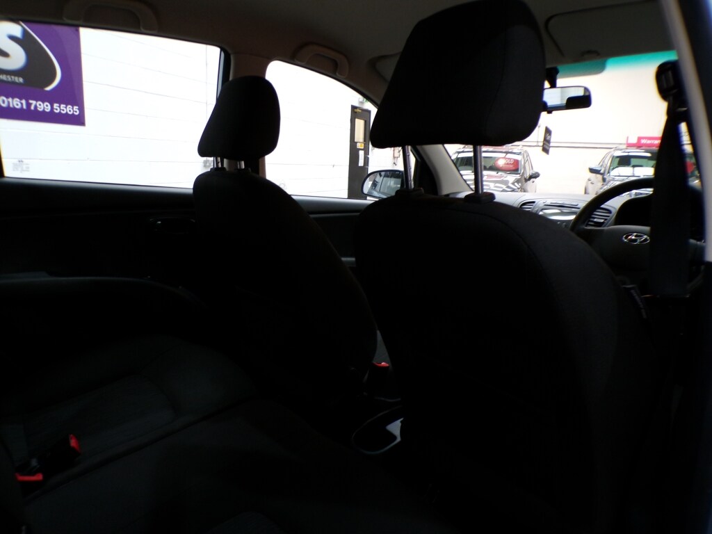 Used Hyundai i10 2013 for sale - 77504045: Photo 30