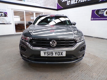 Used Volkswagen T-Roc 2019 for sale - 77975443: Photo