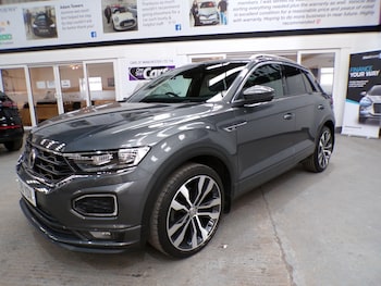 Used Volkswagen T-Roc 2019 for sale - 77975443: Photo