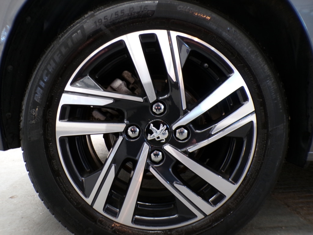 Used Peugeot 208 2021 for sale - 76787014: Photo 9