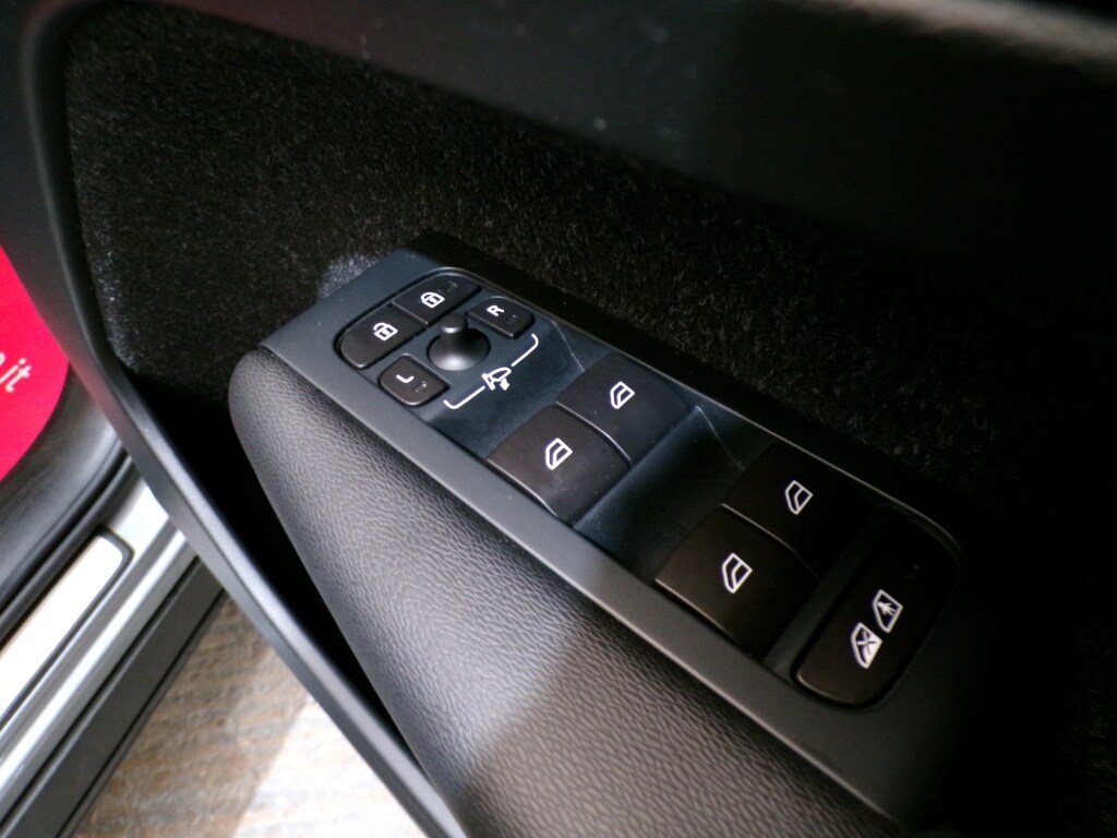 Used Volvo XC40 2018 for sale - 76941874: Photo 20