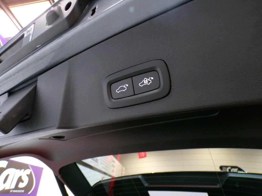 Used Volvo XC40 2018 for sale - 76941874: Photo 37