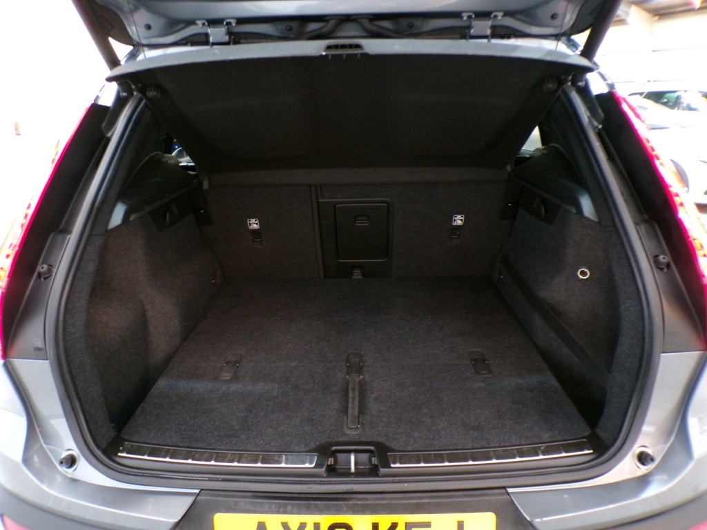 Used Volvo XC40 2018 for sale - 76941874: Photo 38