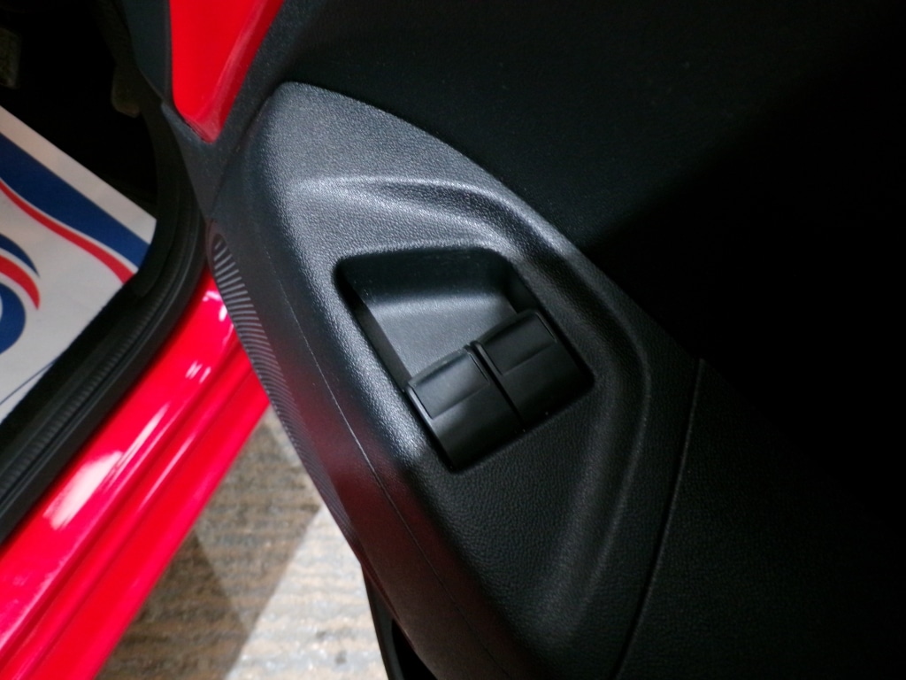 Used Toyota AYGO 2015 for sale - 77284836: Photo 15